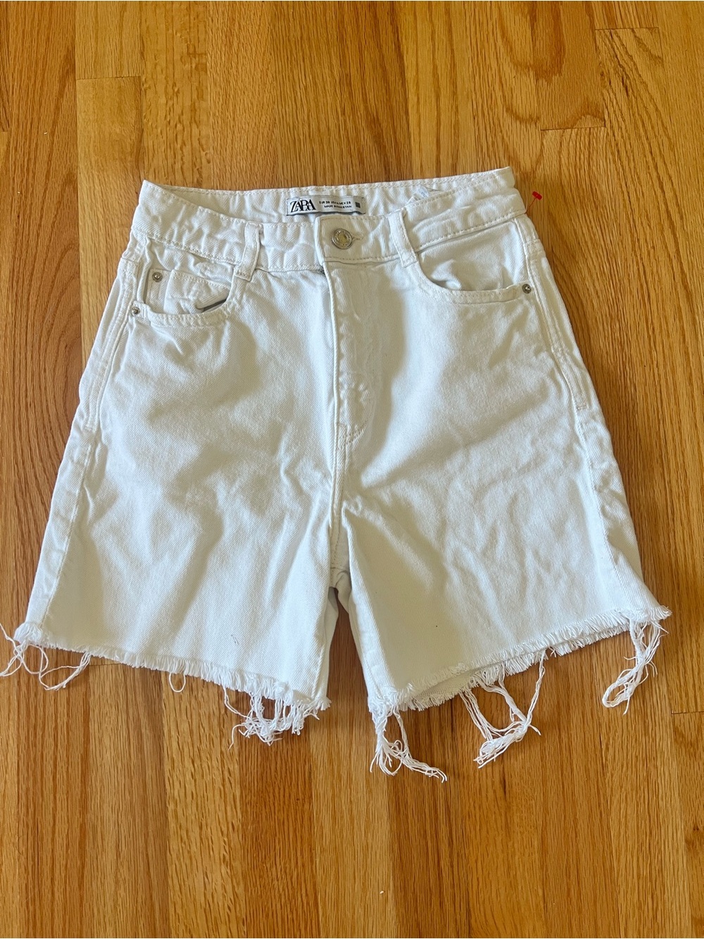 Zara White High-Rise Frayed Hem Denim Shorts